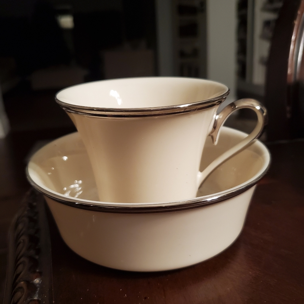 1 bowl Lenox Solitare